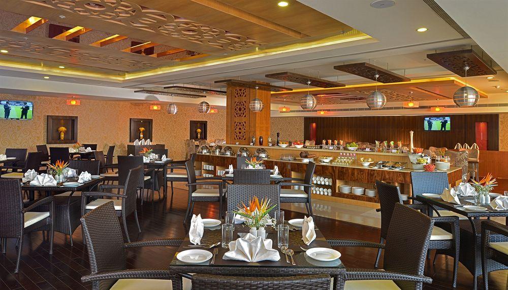 Fortune Select Grand Ridge, Tirupati - Member Itc Hotels' Group Exteriör bild The Grand Bar & Restaurant