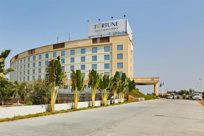 Fortune Select Grand Ridge, Tirupati - Member Itc Hotels' Group Exteriör bild Fortune Select Grand Hotel