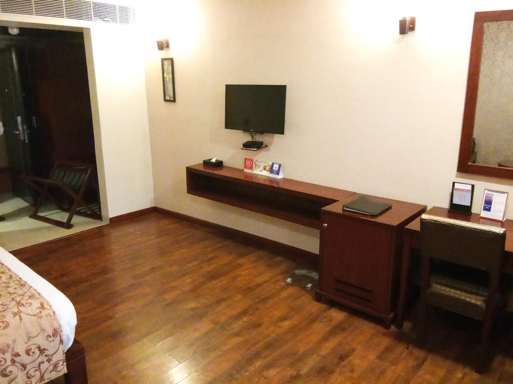 Fortune Select Grand Ridge, Tirupati - Member Itc Hotels' Group Exteriör bild A room at the hotel