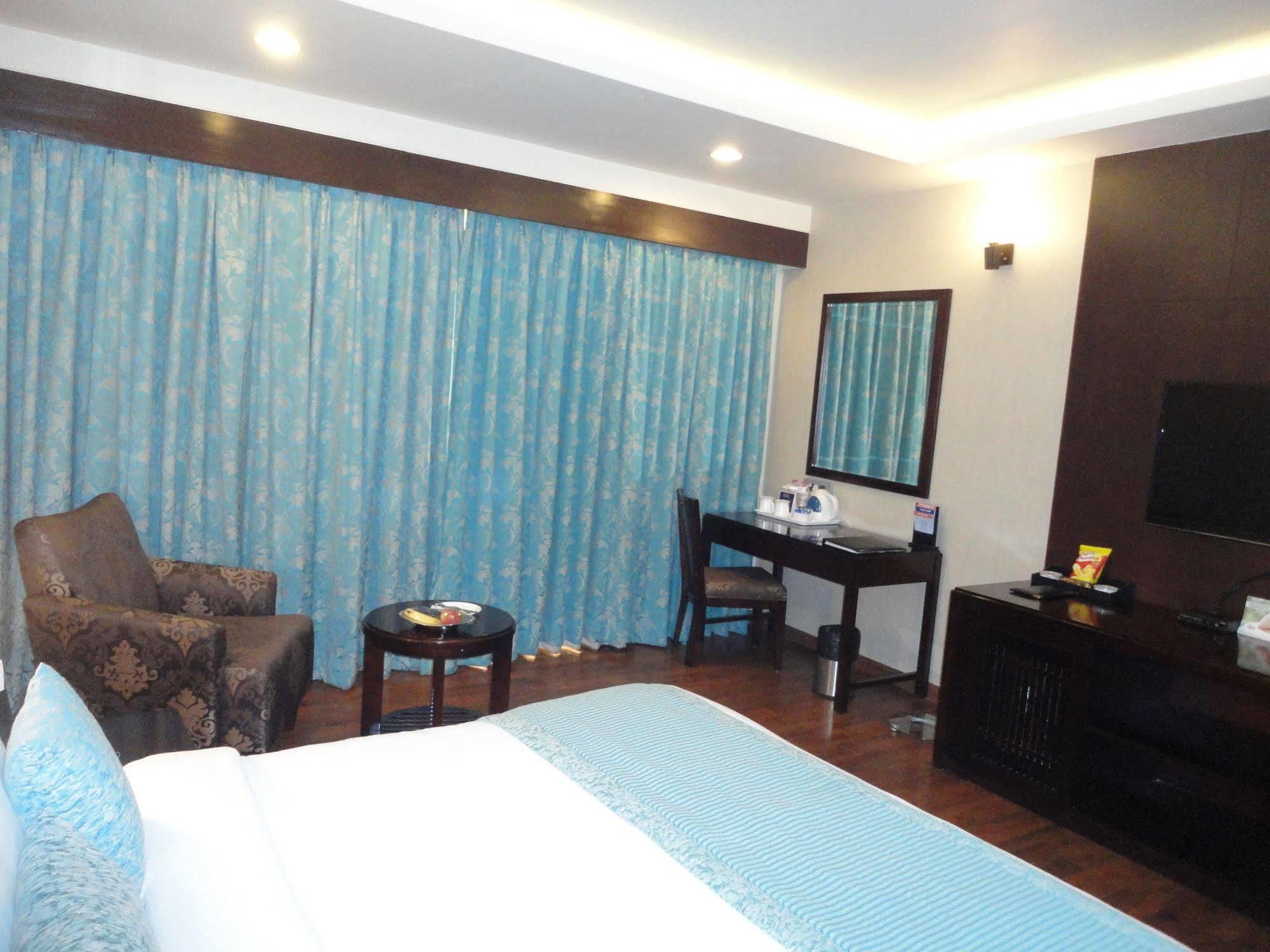 Fortune Select Grand Ridge, Tirupati - Member Itc Hotels' Group Exteriör bild A room at the hotel