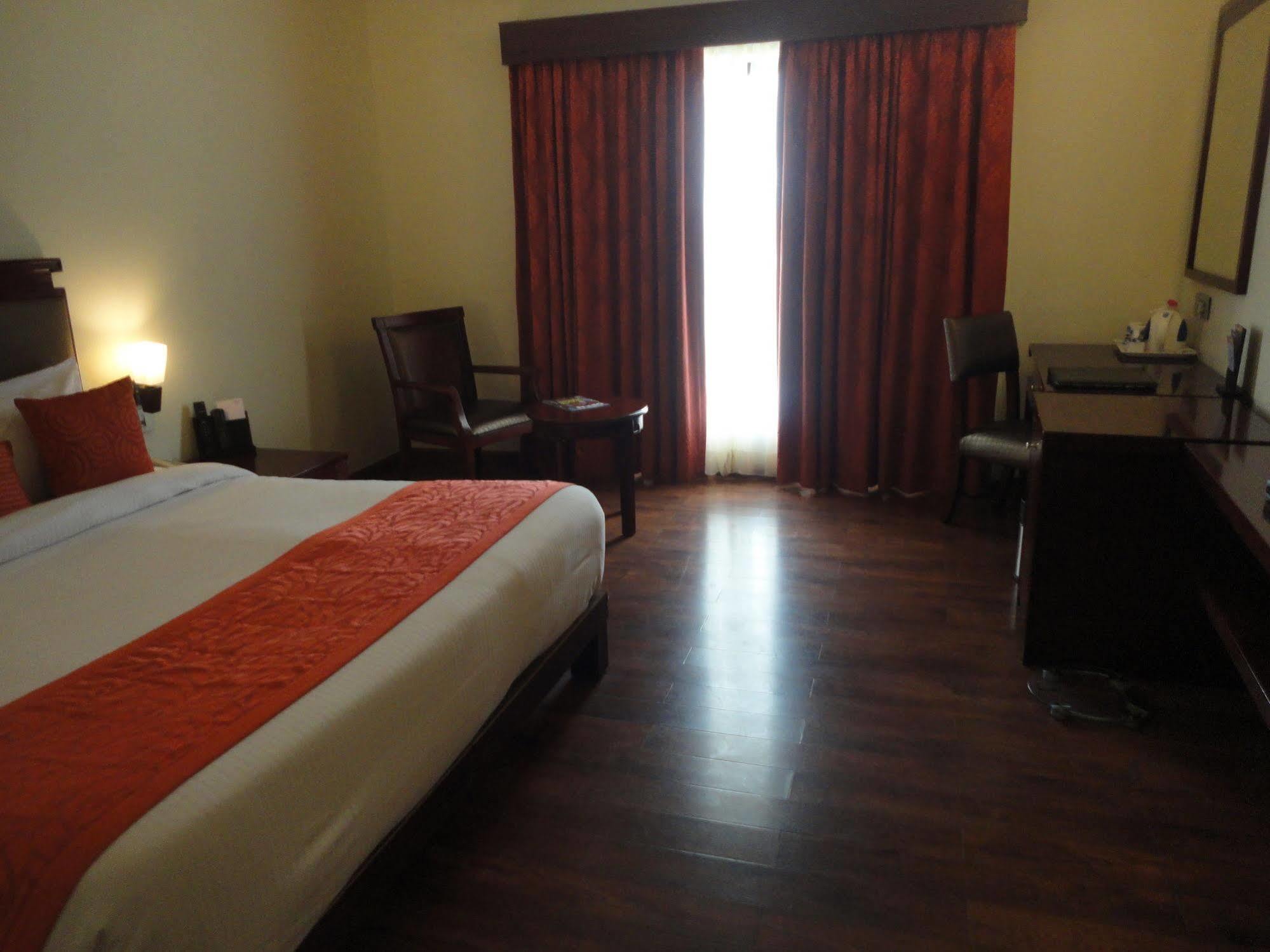 Fortune Select Grand Ridge, Tirupati - Member Itc Hotels' Group Exteriör bild A room at the hotel