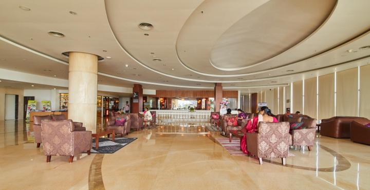 Fortune Select Grand Ridge, Tirupati - Member Itc Hotels' Group Exteriör bild The lobby of the hotel